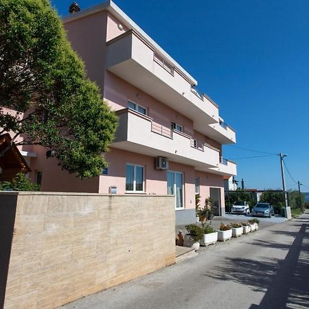 Villa Apartments Brecic 1 Kastela Exterior photo