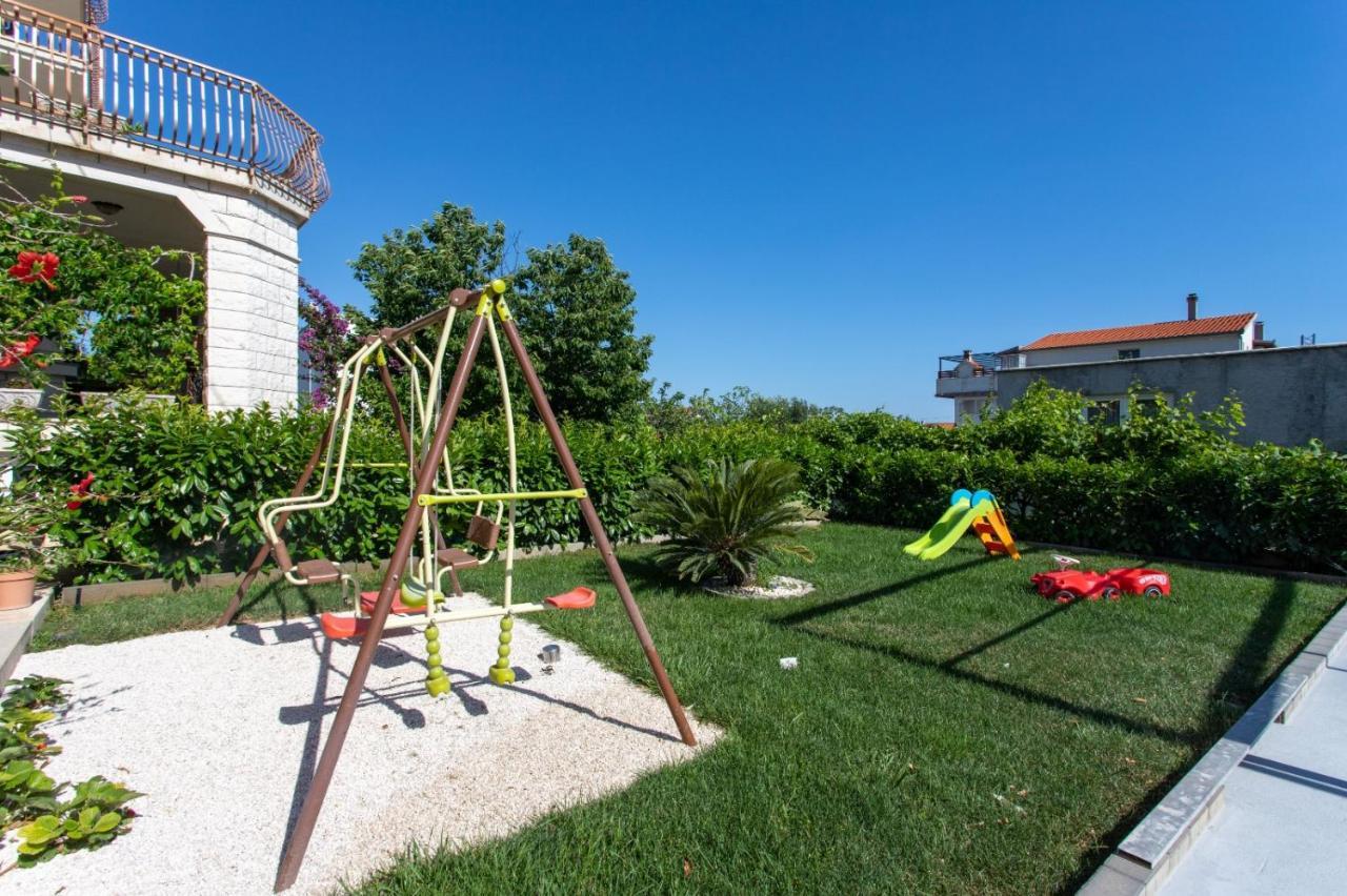 Villa Apartments Brecic 1 Kastela Exterior photo