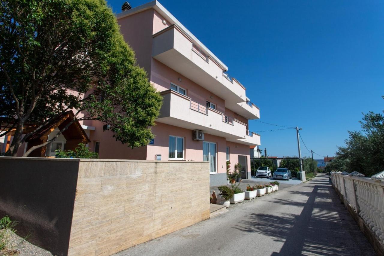 Villa Apartments Brecic 1 Kastela Exterior photo