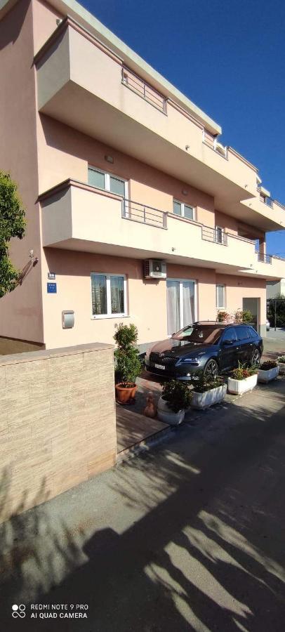 Villa Apartments Brecic 1 Kastela Exterior photo