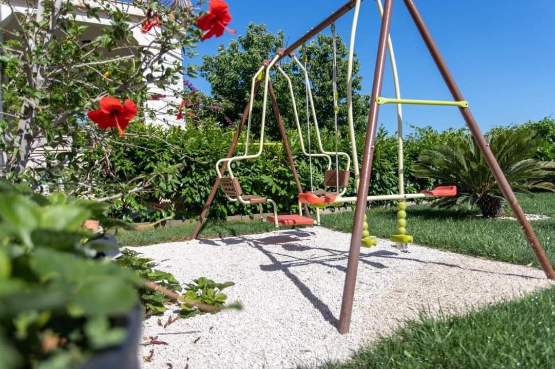 Villa Apartments Brecic 1 Kastela Exterior photo