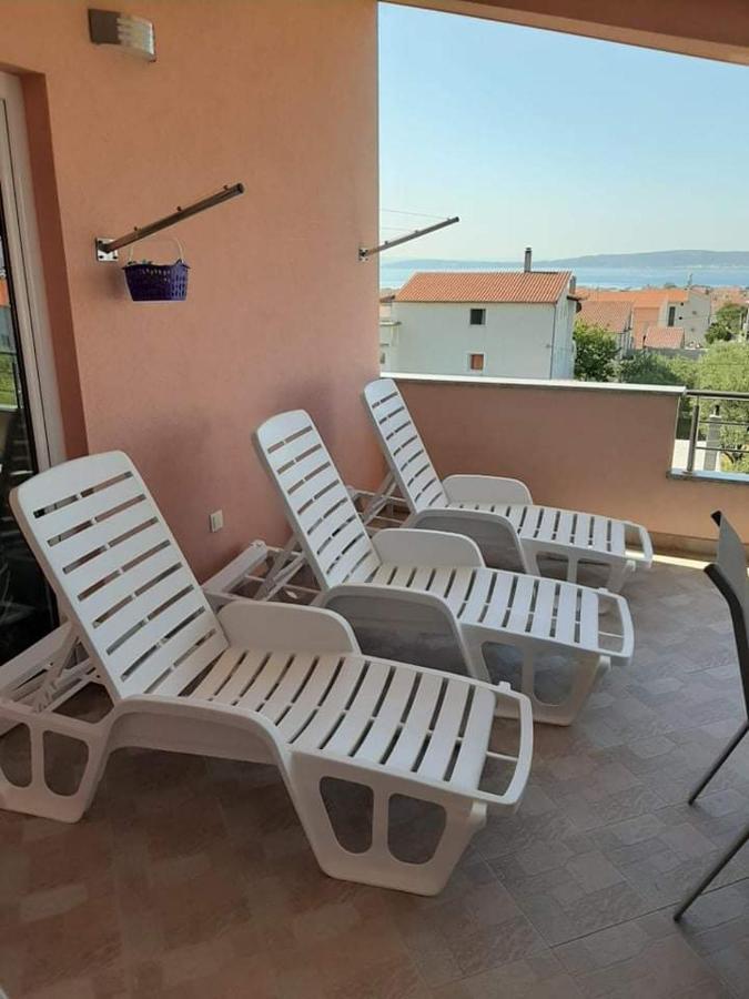 Villa Apartments Brecic 1 Kastela Exterior photo