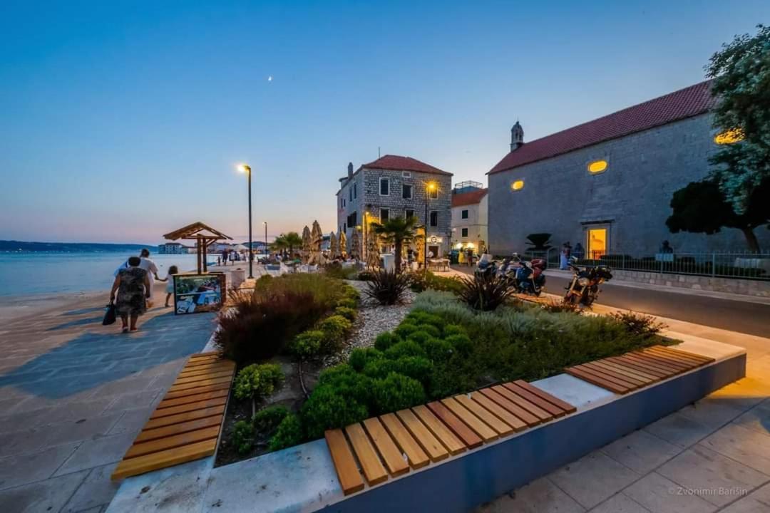 Villa Apartments Brecic 1 Kastela Exterior photo