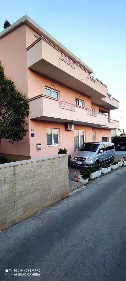 Villa Apartments Brecic 1 Kastela Exterior photo